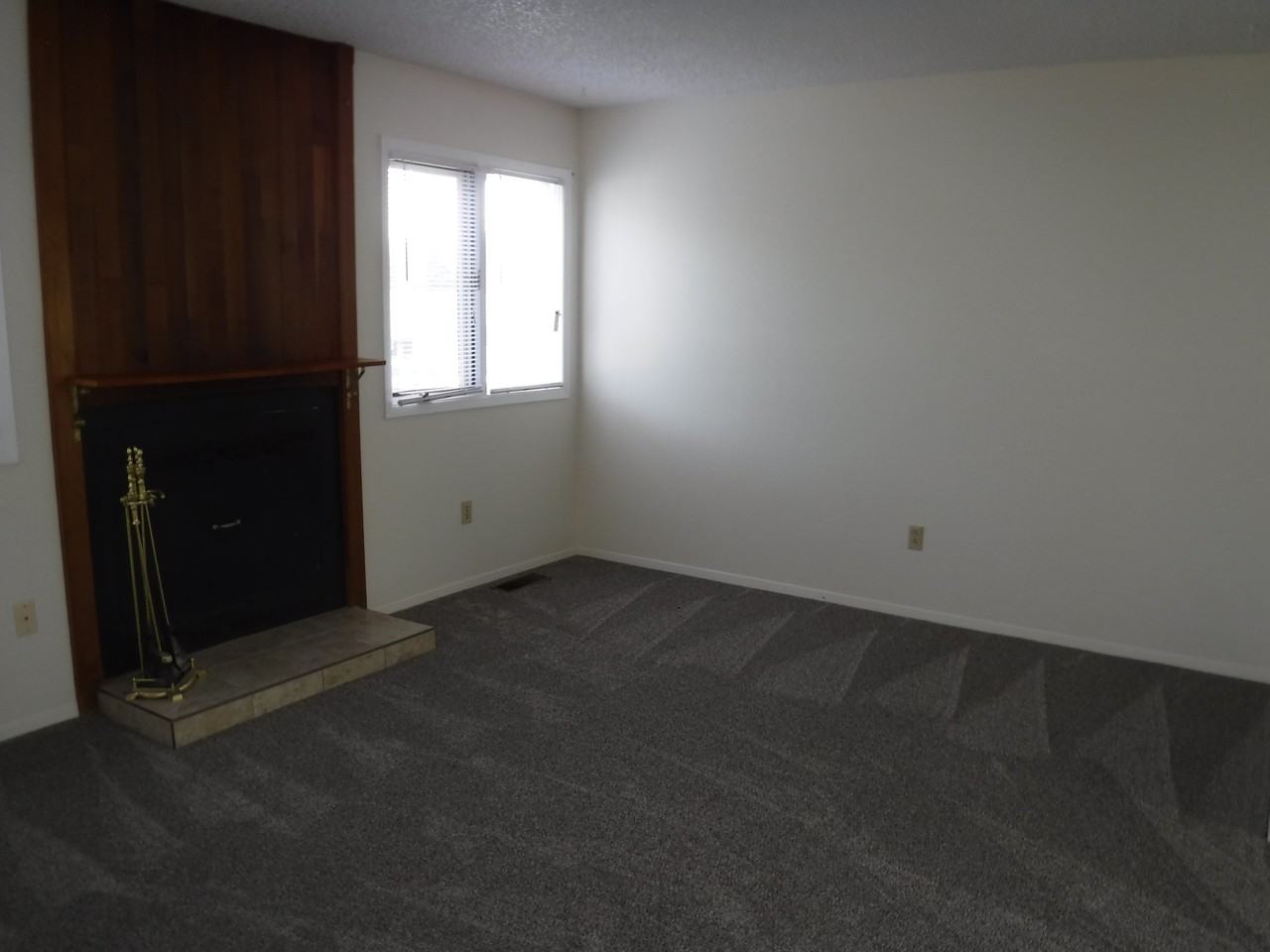 11710 Nix Ct - Photo 3 of 9