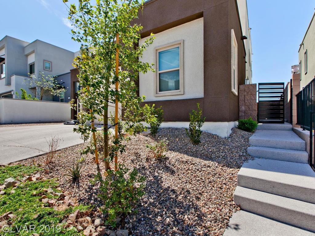 779 Glistening Light Ct - Photo 2 of 35