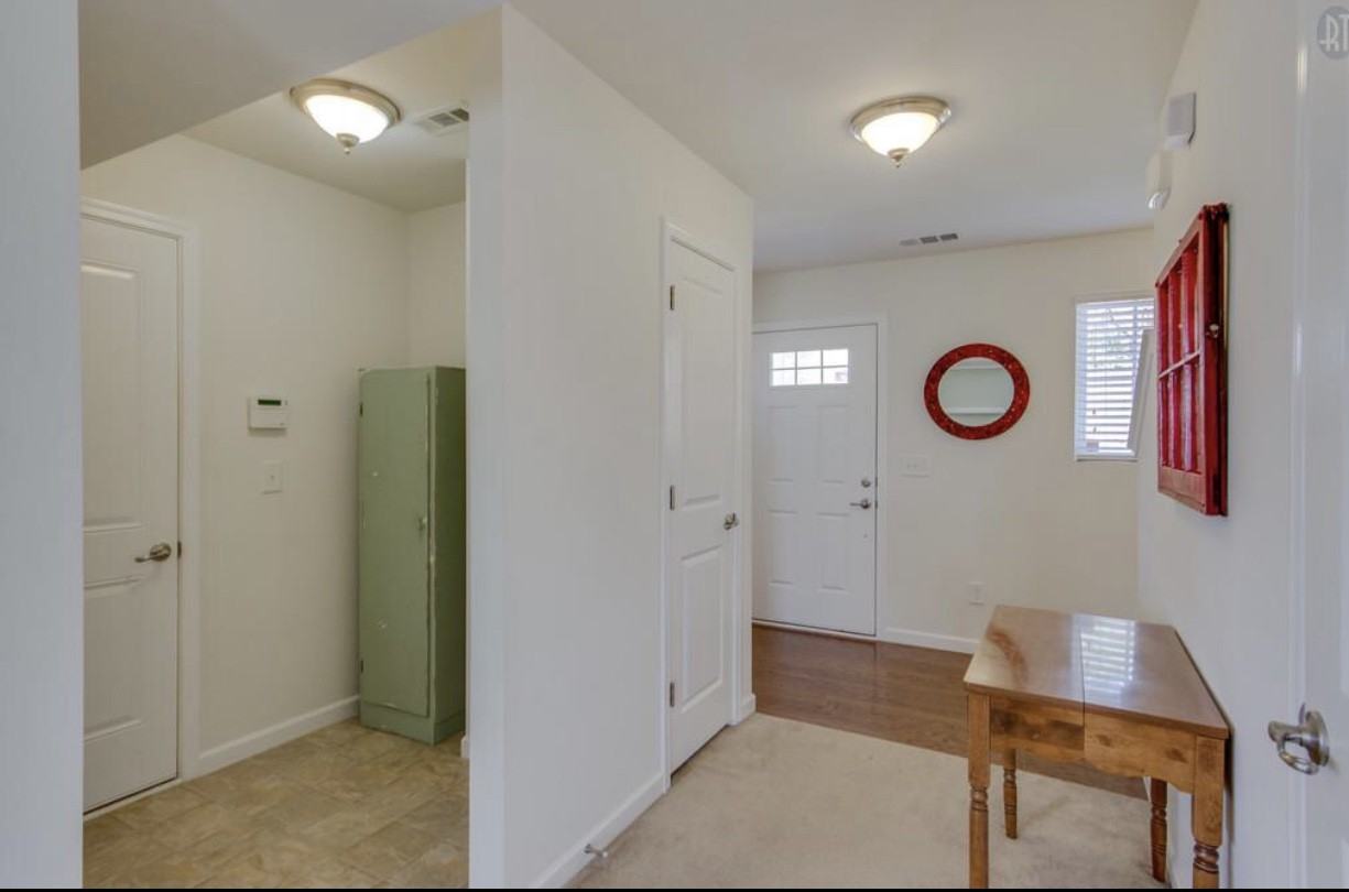 2576 Jordan Ridge Dr - Photo 2 of 24