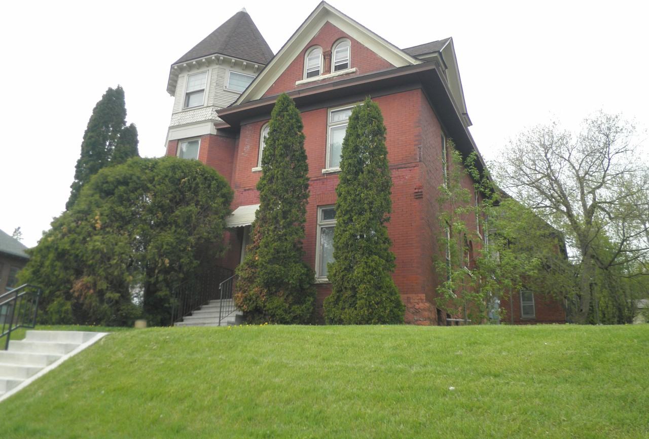 1801 E 4Th St - Photo 2 of 3