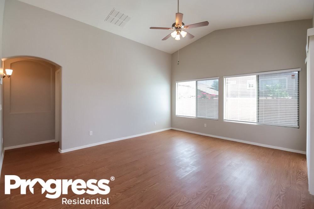 25549 W Winslow Ave - Photo 2 of 15