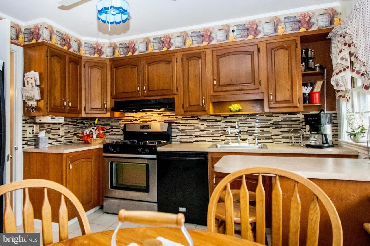 3902 Grant St - Photo 3 of 14