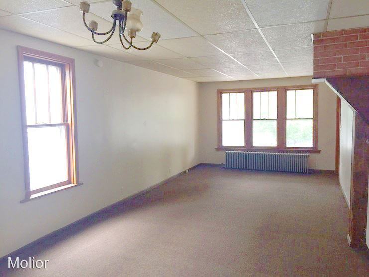 127 Gilbert St - Photo 2 of 5