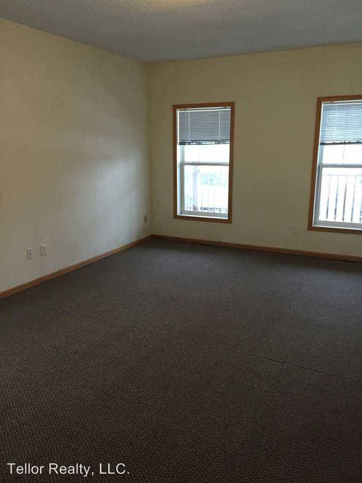 5119 Ramsey St - Photo 3 of 7