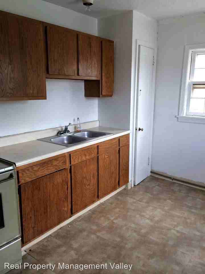 521 -6th Street - Photo 2 of 6