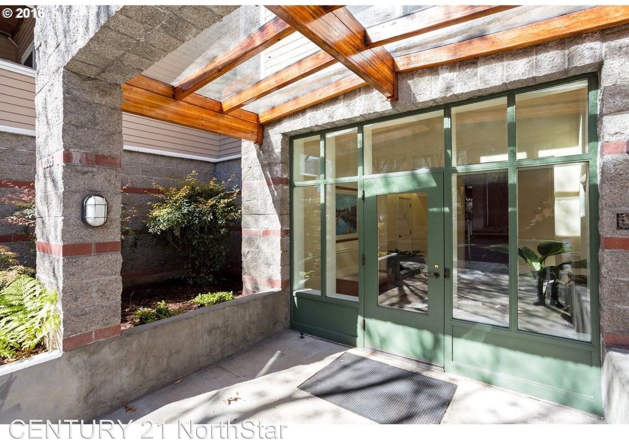 0205 SW Montgomery St #B205 - Photo 2 of 24