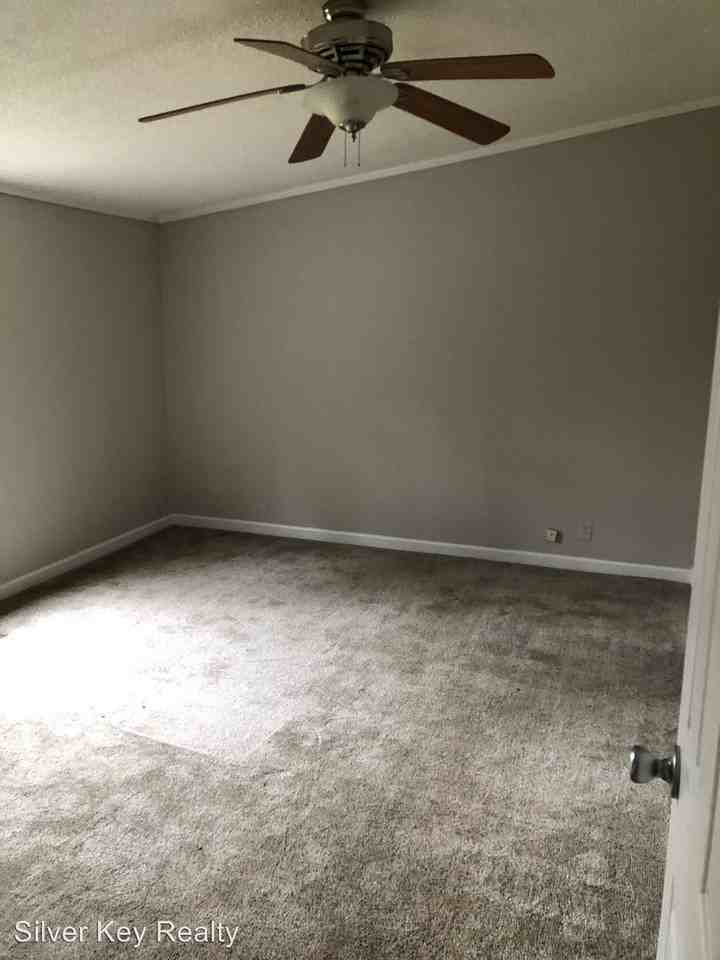 130 Co Rd 208 - Photo 3 of 11