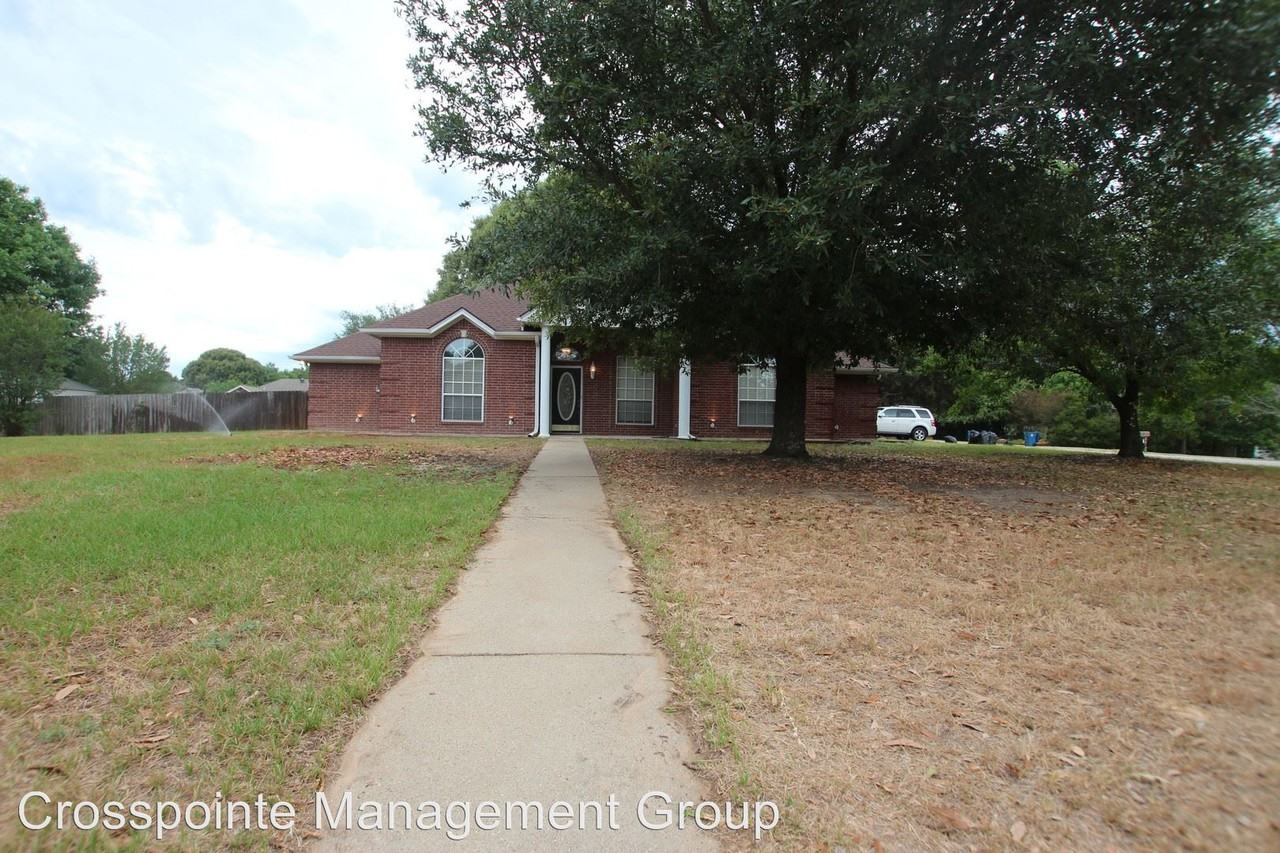 807 Brownwood Cir, Lindale, TX 75771 3 Bedroom House for Rent for