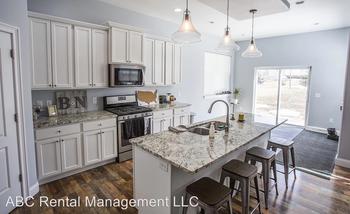 213 Fountain Hills Blvd - Photo 3 of 12