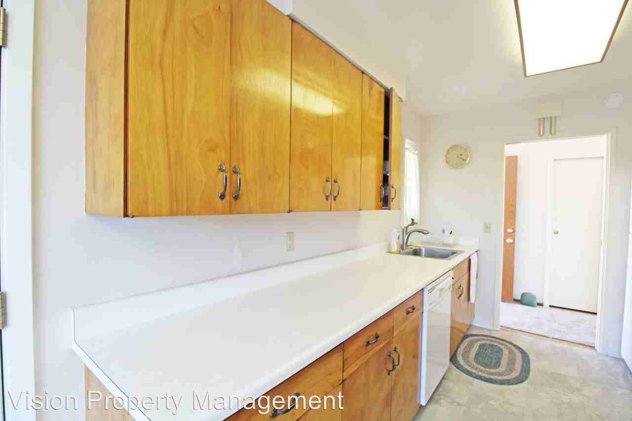 115 Rishell Dr - Photo 3 of 17