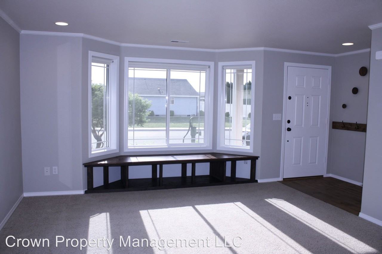 4603 Clydesdale Ln - Photo 3 of 27