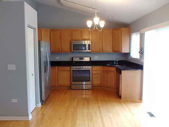 3167 Saganashkee Ln - Photo 2 of 18