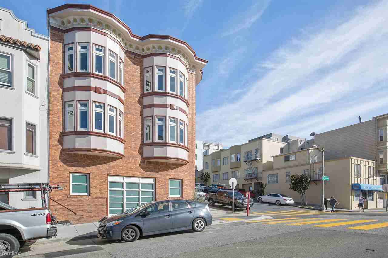 590 Lombard St - Photo 2 of 33