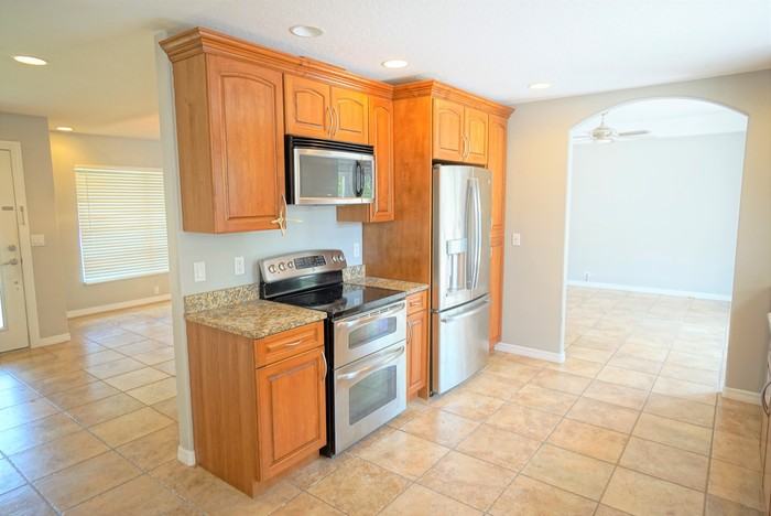 15026 Southfork Dr - Photo 3 of 22