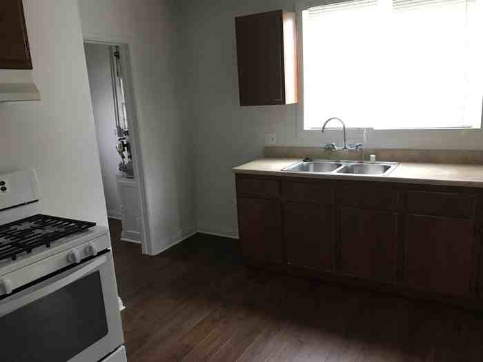 839 S Bunker Hill Dr - Photo 3 of 5