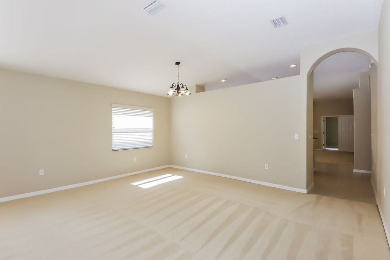 3925 Rollingsford Cir - Photo 2 of 23