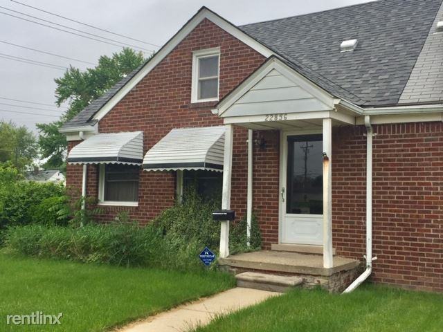 22856 Brittany Ave - Photo 3 of 24