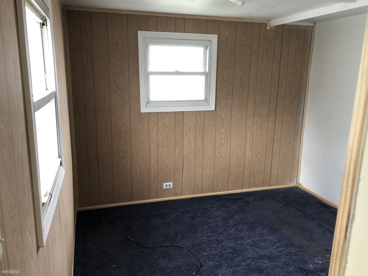 437 Wicker Ave - Photo 2 of 10