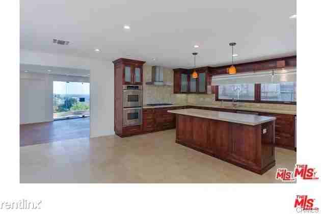 1874 Sunset Plaza Dr - Photo 2 of 10