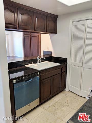 1278 S Camden Dr - Photo 3 of 10