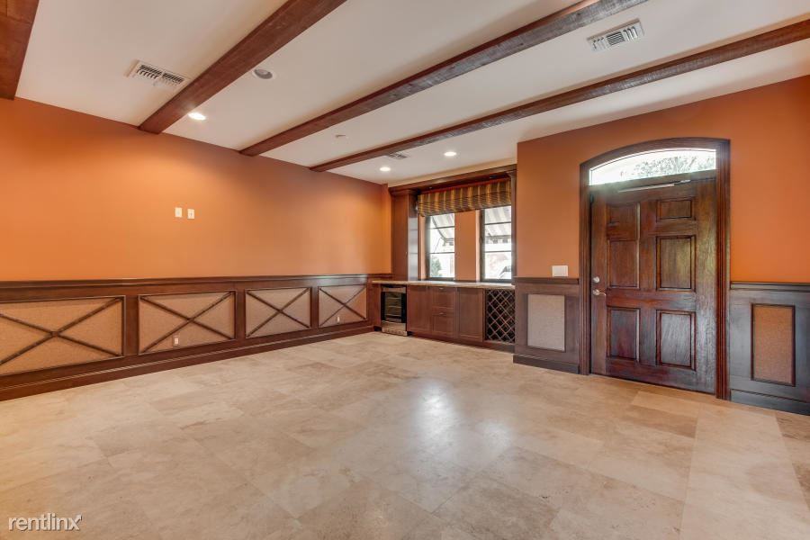 420 Via Villagio - Photo 2 of 10