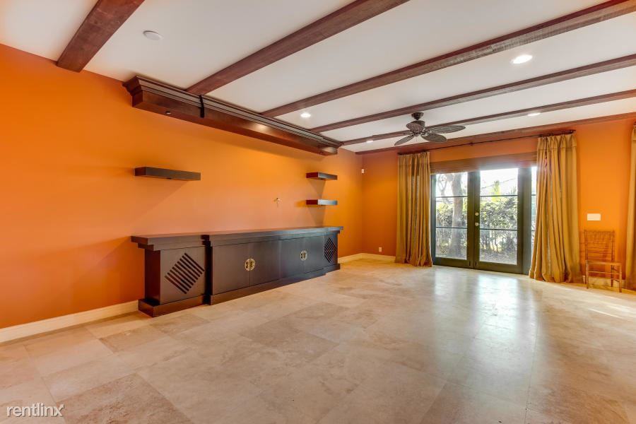 420 Via Villagio - Photo 3 of 10