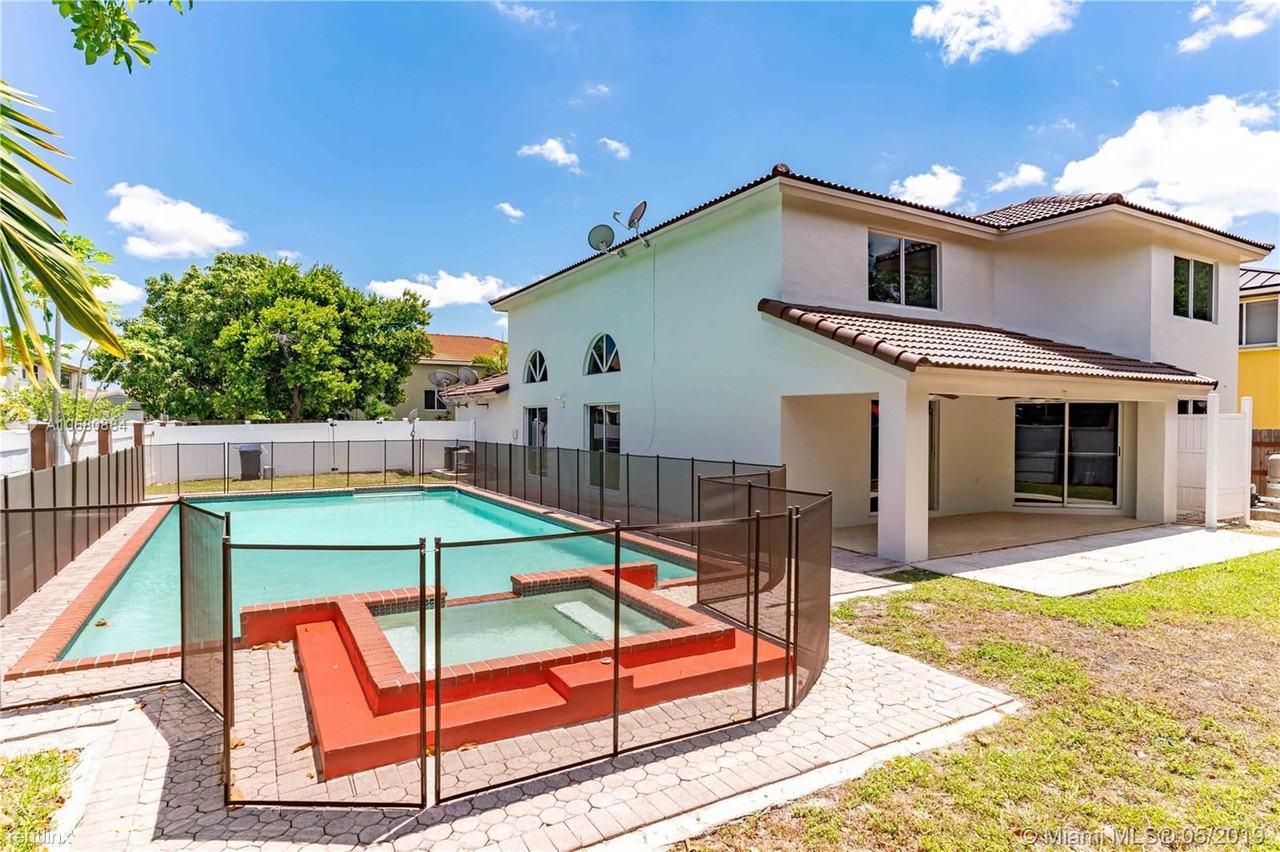 9035A SW 156th Ct - Photo 2 of 13