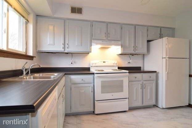 900 S Plum Grove Rd - Photo 2 of 9