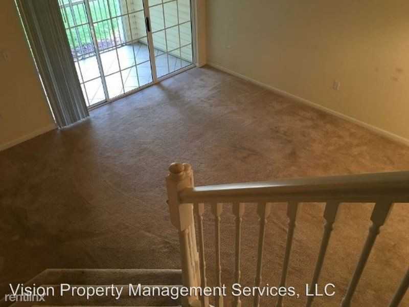 5057 NW 44th Ln 105 - Photo 2 of 9