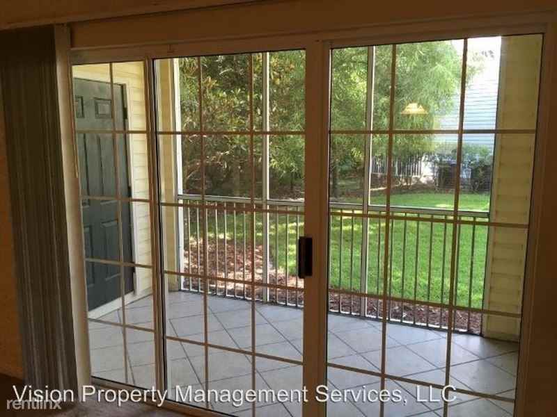 5057 NW 44th Ln 105 - Photo 3 of 9