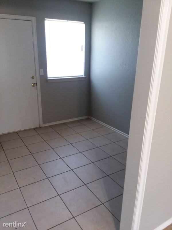 2115 California Avenue - Photo 2 of 6