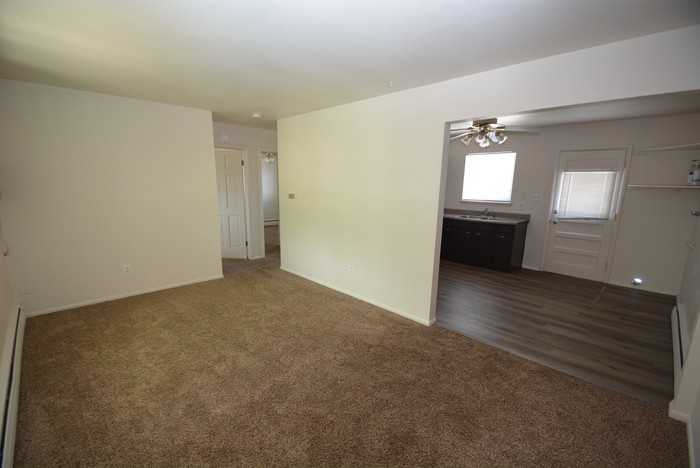 4516 Flower St - Photo 3 of 7