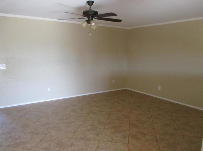 22621 W Yavapai St - Photo 3 of 10