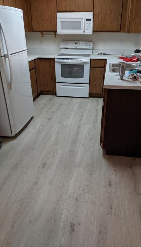 8771 W Grovers Ave - Photo 2 of 7
