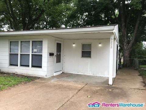 9252 Harold Dr - Photo 2 of 17