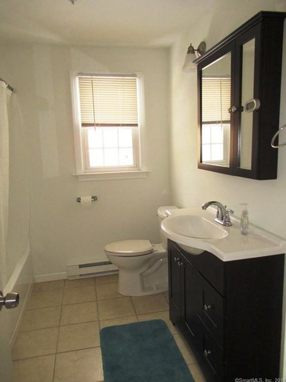 264 Robin Ct - Photo 3 of 31