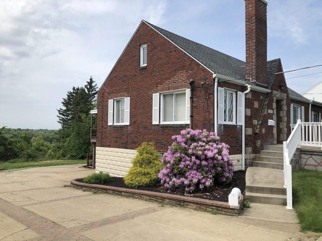 714 Greenlee Rd - Photo 2 of 12