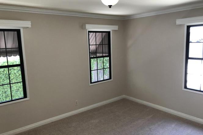 2269 E Glenoaks Blvd - Photo 2 of 8