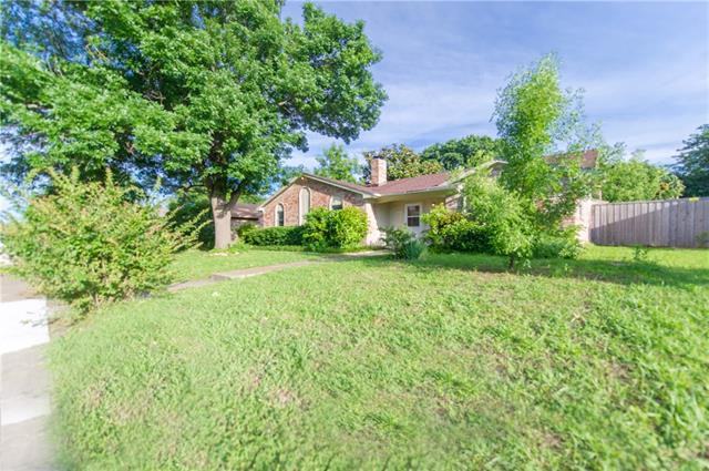 2108 Blossom Ln - Photo 2 of 27