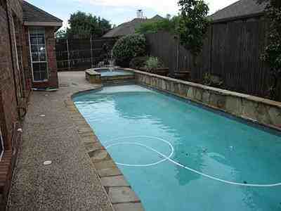 1811 Forest Bend Ln - Photo 2 of 10