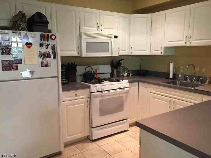 53 Mountain View Ct - Photo 3 of 19