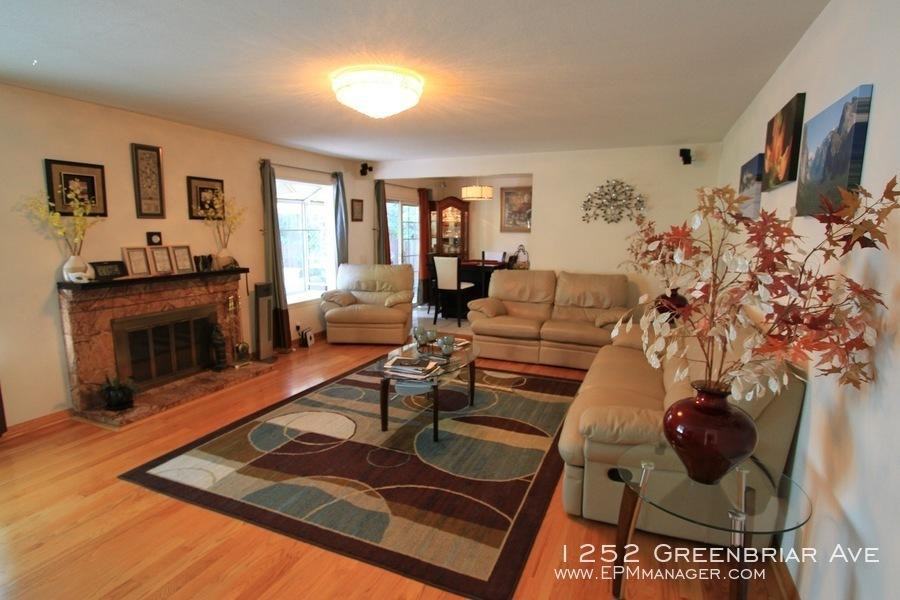 1252 Greenbriar Ave - Photo 3 of 10