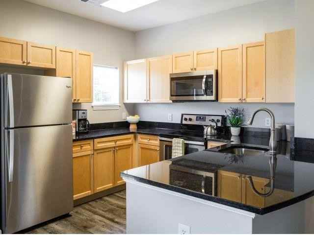 898 Lexington St - Photo 3 of 11