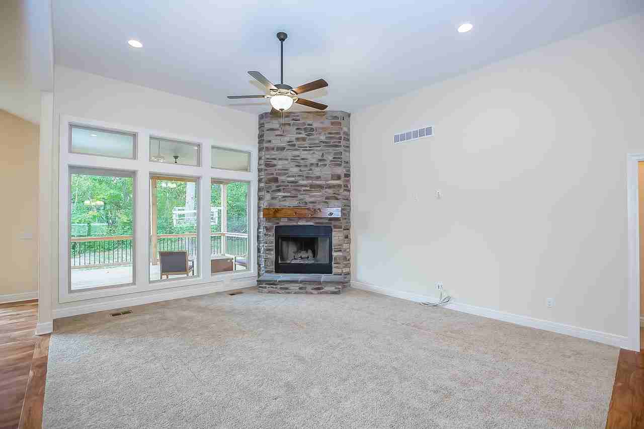 8100 Venita Dr - Photo 2 of 10