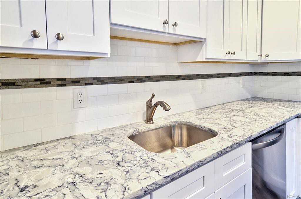 62 Whippoorwill Rd - Photo 3 of 14