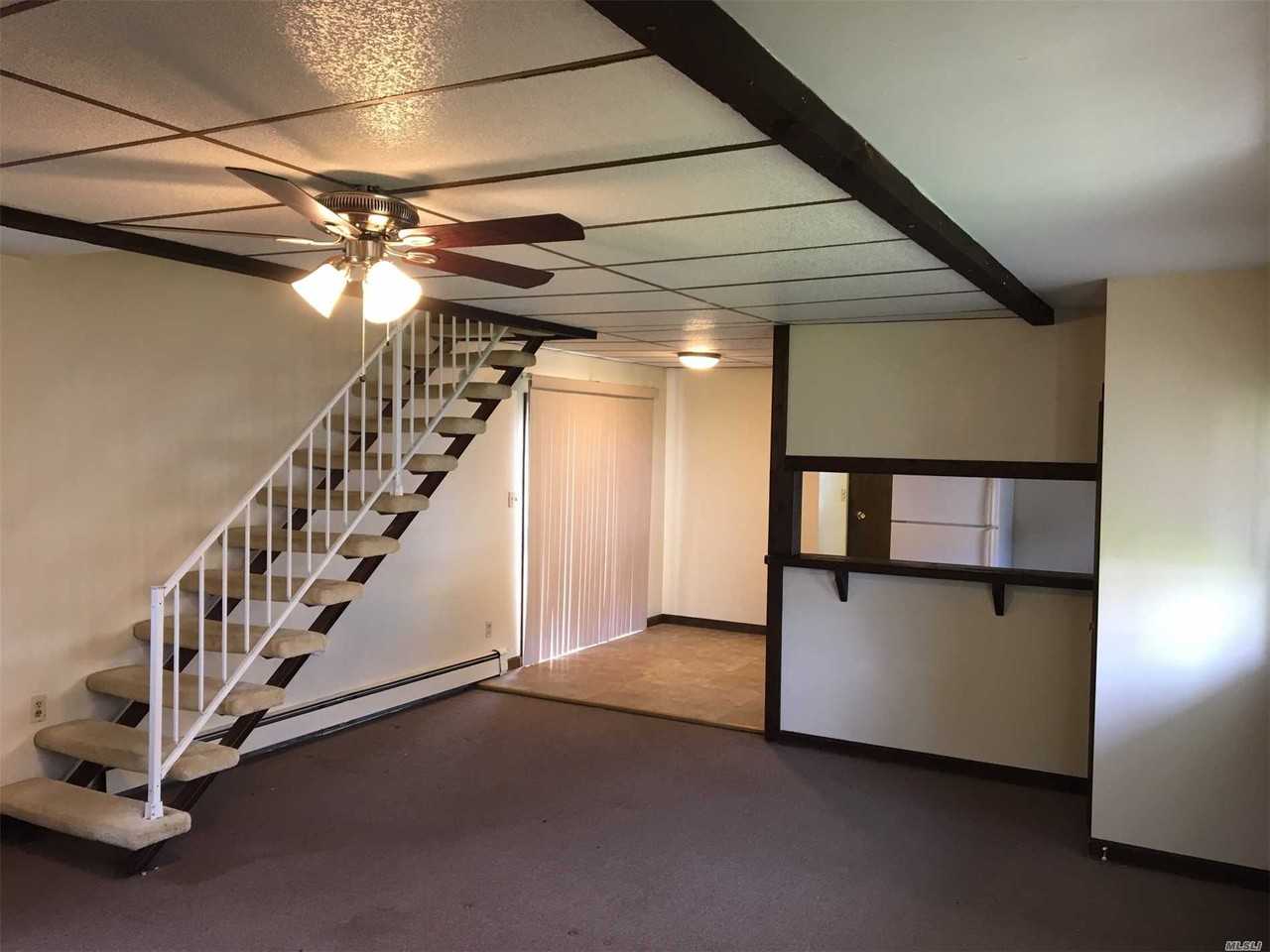 443 N Country Rd - Photo 2 of 11