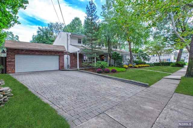 1 Elder Ave - Photo 2 of 17