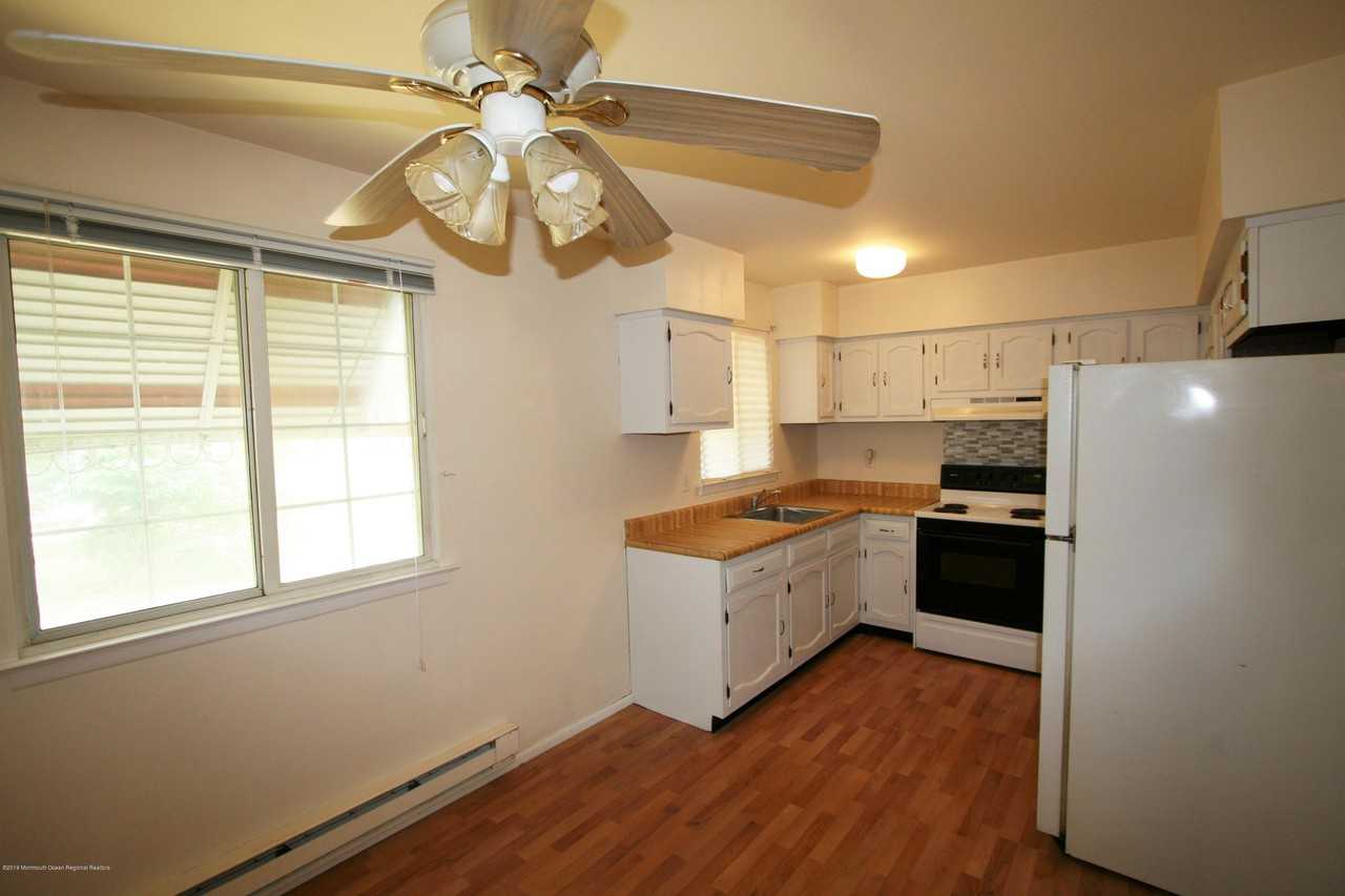 33B Canton Dr - Photo 3 of 15