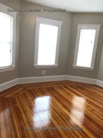 63 Grafton St 1 - Photo 3 of 10