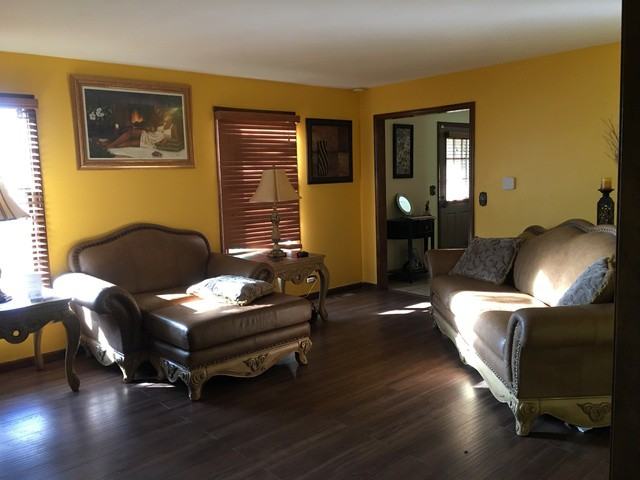 20 W Donovan Ct - Photo 3 of 9